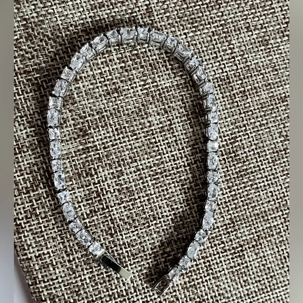 Swarovski Clear Crystal Tennis Bracelet Silver 7.5” - Picture 2 of 6